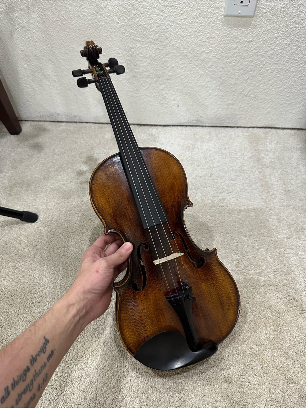 Antique-Style 4/4 Violin in Warm Brown